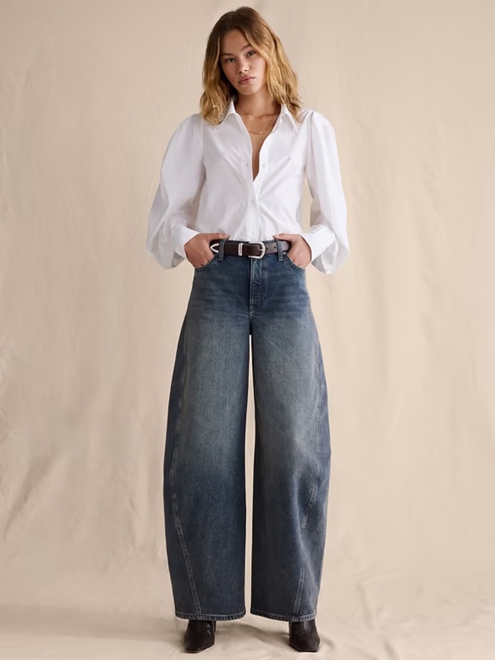 BANANA REPUBLIC HIGH-RISE LOOSE BARREL JEAN